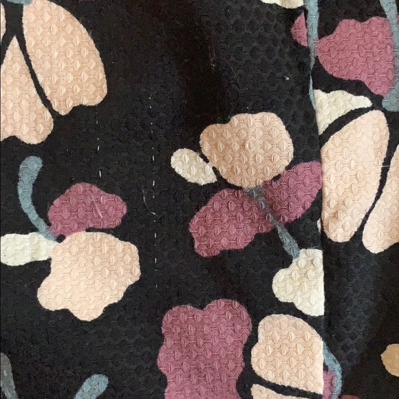 Ann Taylor Pencil Skirt Gingko Pattern - Picture 7 of 7
